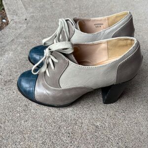 Leila Stone Gray and Black Lace-Up Heels